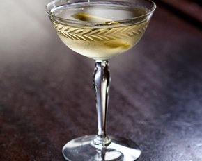 la_perla_cocktail_close-up.jpg